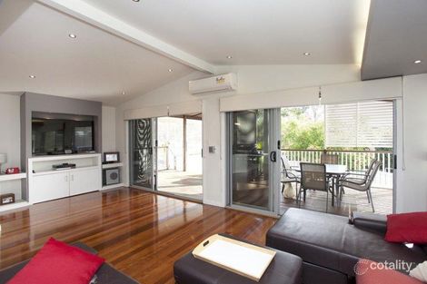 Property photo of 4 Weal Avenue Tarragindi QLD 4121