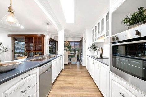 Property photo of 11 Cheviot Place Sinnamon Park QLD 4073