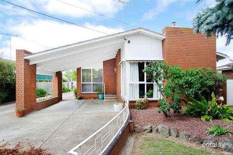 3 Tanner St, Breakwater, VIC 3219