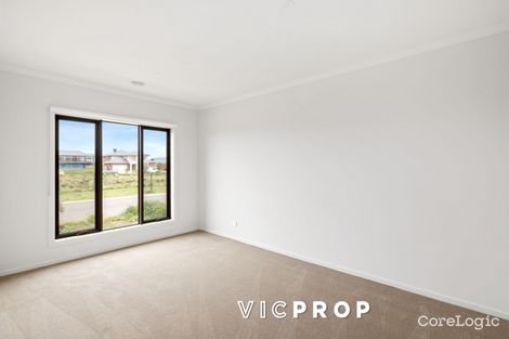 Property photo of 26 Leafy Road Werribee VIC 3030