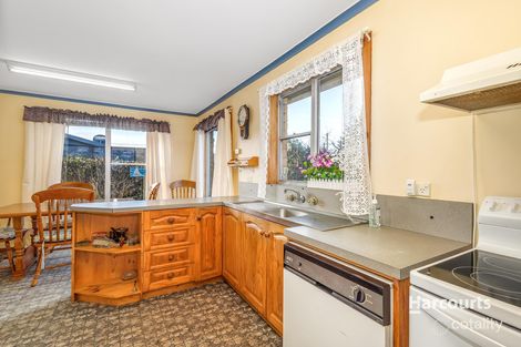 Property photo of 28 Raglan Street Somerset TAS 7322