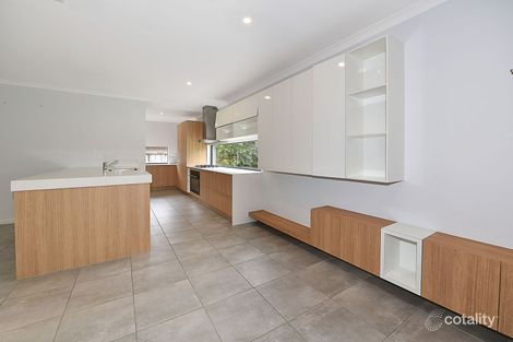 Property photo of 13 Rosenthal Boulevard Sunbury VIC 3429