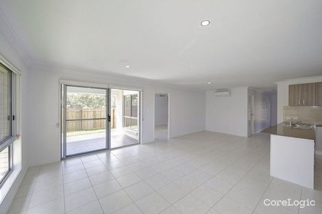 Property photo of 29 Sharp Crescent Branyan QLD 4670