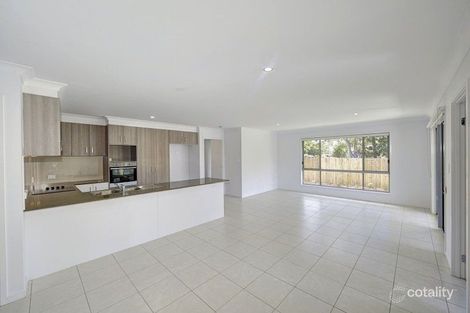 Property photo of 29 Sharp Crescent Branyan QLD 4670