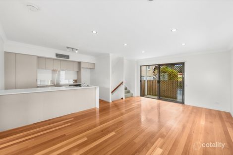 Property photo of 2/80 Plimsoll Street Greenslopes QLD 4120