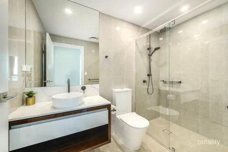 Property photo of 28-30 Second Avenue Broadbeach QLD 4218