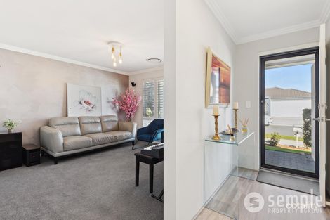Property photo of 15 Sunstone Boulevard Treeby WA 6164