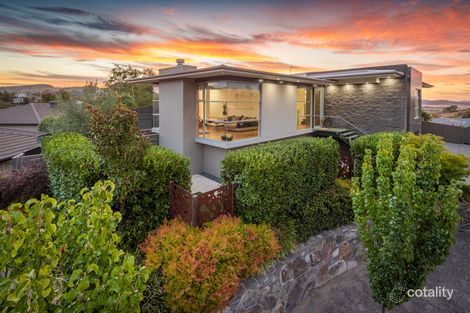 Property photo of 1 Evan Place Jerrabomberra NSW 2619