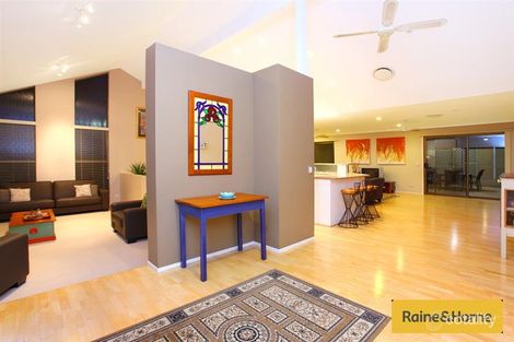 Property photo of 2 Morwell Court Helensvale QLD 4212