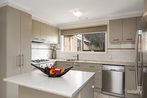 Property photo of 8 Dingley Place Melton West VIC 3337