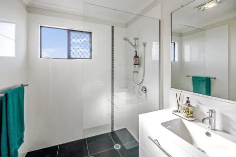 Property photo of 35 Petrel Avenue River Heads QLD 4655