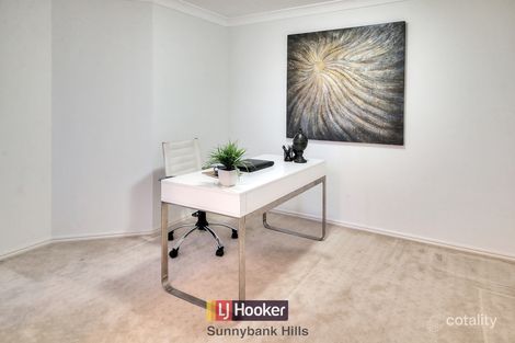 Property photo of 31 Windsor Place Carindale QLD 4152