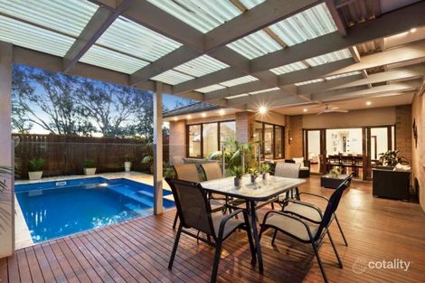 Property photo of 33 Bower Way Doreen VIC 3754