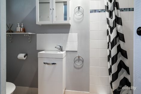 Property photo of 33 Sapphire Street Dubbo NSW 2830