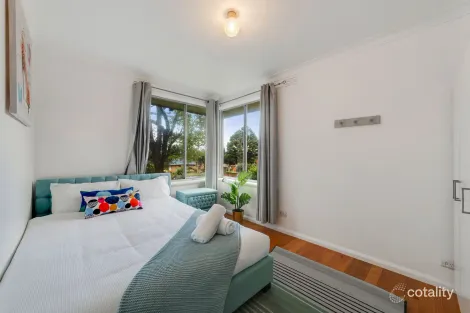 21 Graduate Cres, Wheelers Hill, VIC 3150