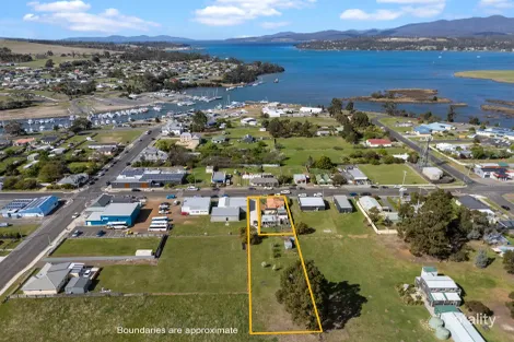 13/13a Vicary St, Triabunna, TAS 7190
