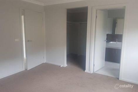 Property photo of 167 Wallara Waters Boulevard Wallan VIC 3756