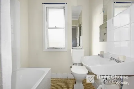 Property photo of 18 Johnston Street Warilla NSW 2528