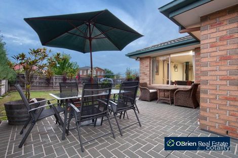 Property photo of 2 Grange Circuit Beaconsfield VIC 3807