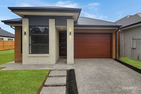 82 Ashbury Bvd, Armstrong Creek, VIC 3217