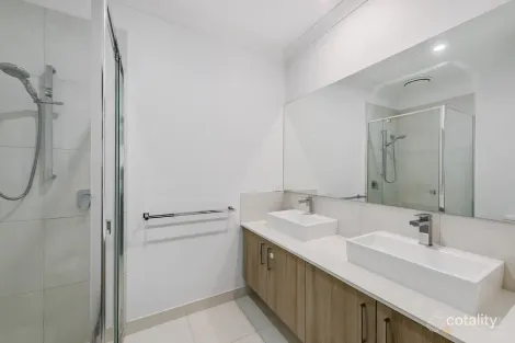 Property photo of 2 Stanmore Crescent Wyndham Vale VIC 3024