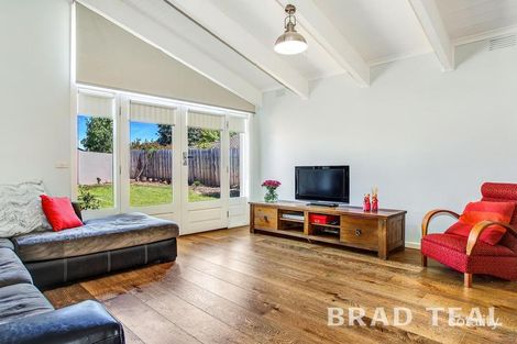 Property photo of 18 Murrabit Grove Taylors Lakes VIC 3038