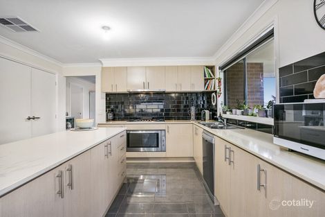 Property photo of 5 Berta Rise Drouin VIC 3818