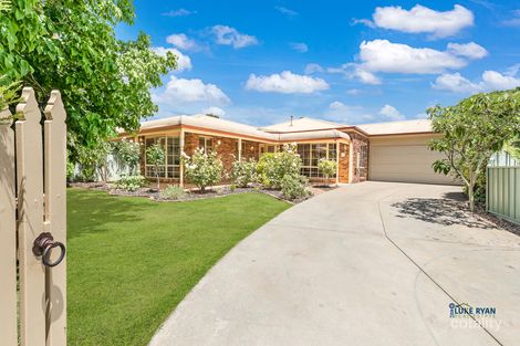Property photo of 2 Willunga Court Echuca VIC 3564