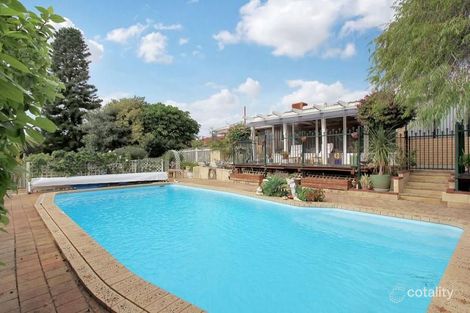 240 Camberwarra Dr, Craigie, WA 6025