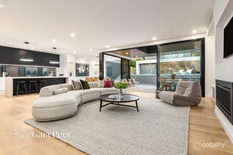 Property photo of 18 Carinya Crescent Caulfield North VIC 3161