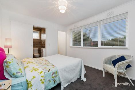 Property photo of 31 McCulloch Avenue Seaford VIC 3198