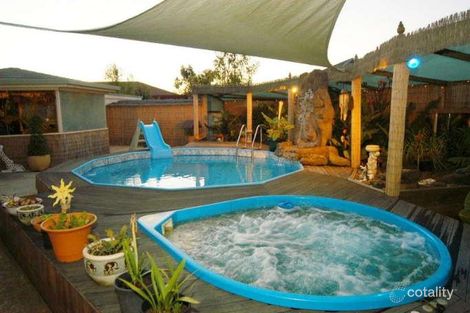Property photo of 11 Howqua Place Cranbourne VIC 3977