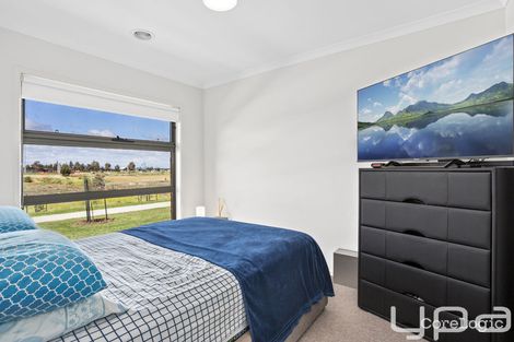 Property photo of 7 Colias Walk Tarneit VIC 3029