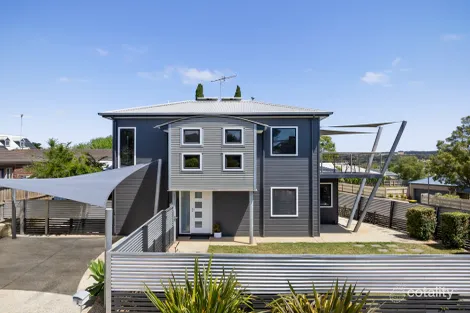 Property photo of 2 Muscat Place Waurn Ponds VIC 3216