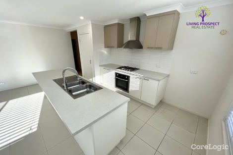 Property photo of 24 Jolimont Road Point Cook VIC 3030