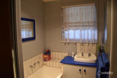Property photo of 9 Woodside Court Myrtleford VIC 3737