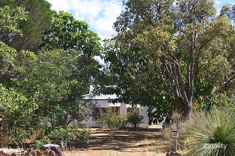 22 Winsor Rd, Kalamunda, WA 6076