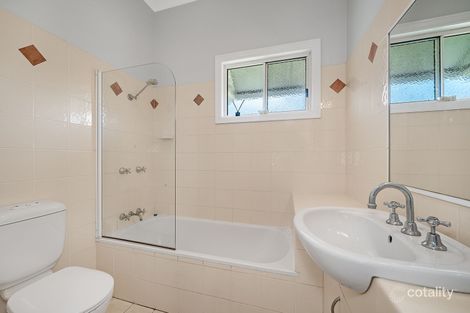 Property photo of 18 Tingal Road Wynnum QLD 4178