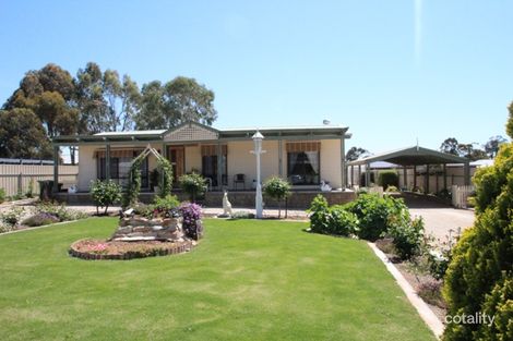Property photo of 42 Masters Street Riverton SA 5412