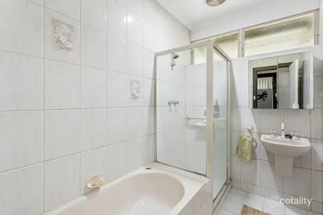 Property photo of 22 Hobart Crescent Banksia Park SA 5091