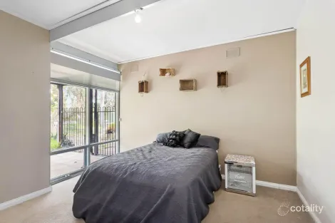 Property photo of 22 Hobart Crescent Banksia Park SA 5091