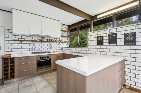 Property photo of 22 Hobart Crescent Banksia Park SA 5091