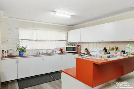 Property photo of 1/98 High Street Berserker QLD 4701