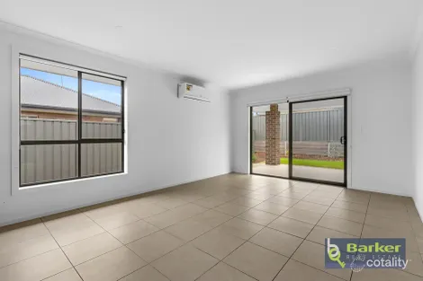 Property photo of 29 Christopher Way Evanston Gardens SA 5116