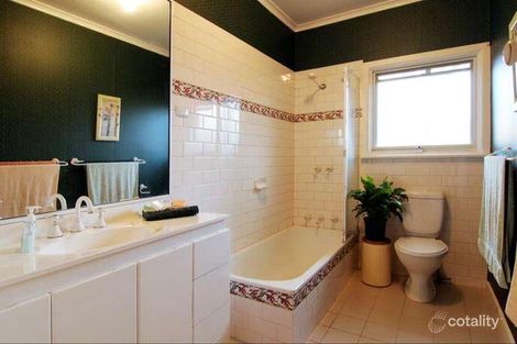 Property photo of 37 Deanswood Road Forest Hill VIC 3131