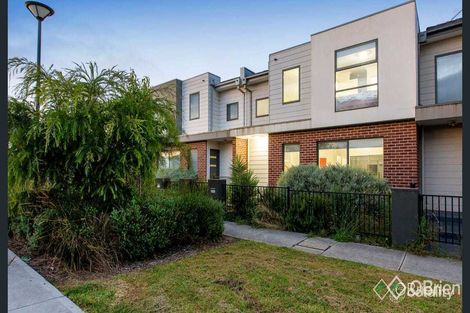 8 Jade Walk, Officer, VIC 3809