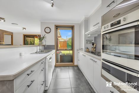 Property photo of 10 Amy Close Hoppers Crossing VIC 3029
