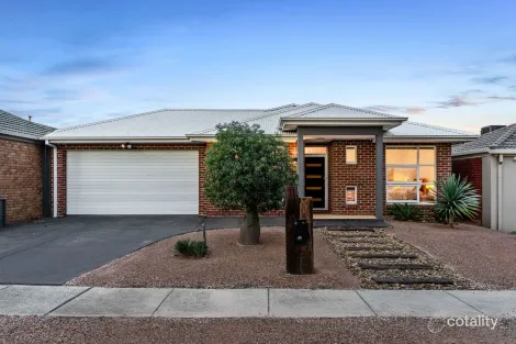 Property photo of 8 Peppermint Crescent Manor Lakes VIC 3024