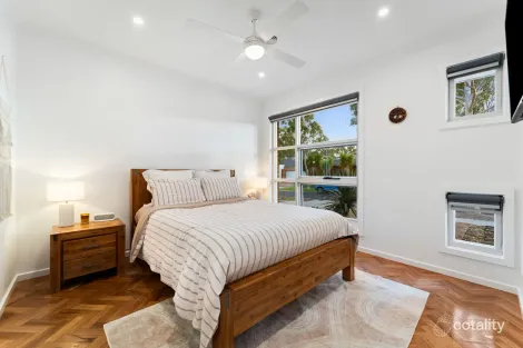 Property photo of 8 Peppermint Crescent Manor Lakes VIC 3024