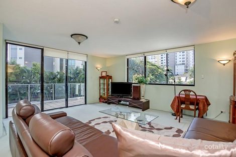 Property photo of 2/19 Peak Avenue Main Beach QLD 4217